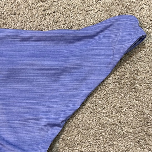 NWT RVCA purple bikini bottoms - Picture 4 of 4